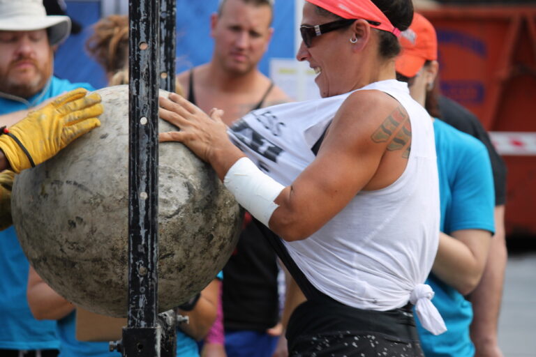 Strongwoman 898